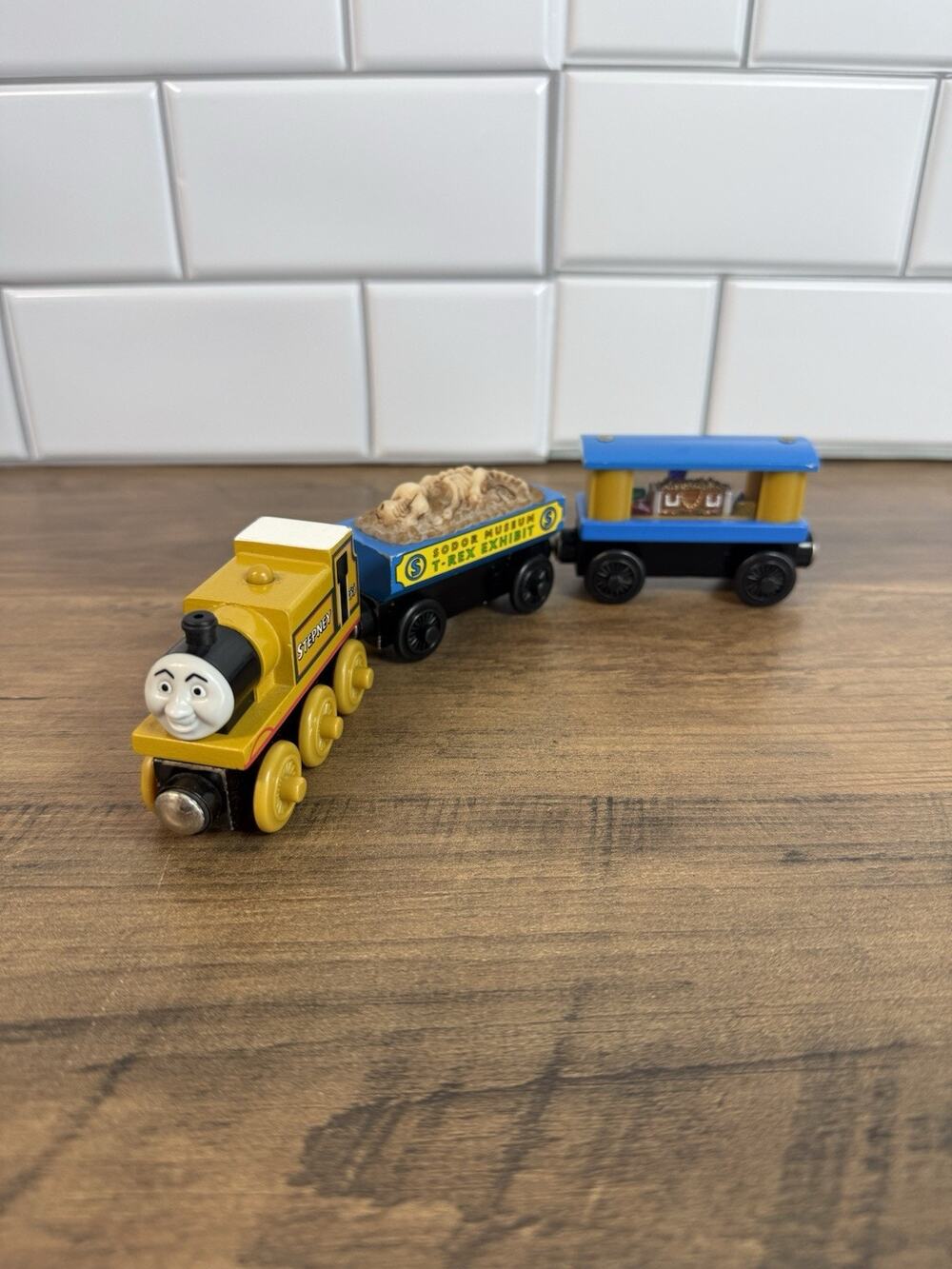 Thomas Wooden Railway Stepney Museum Cars EUC Complete Set Dinosaur Fossil Jewel